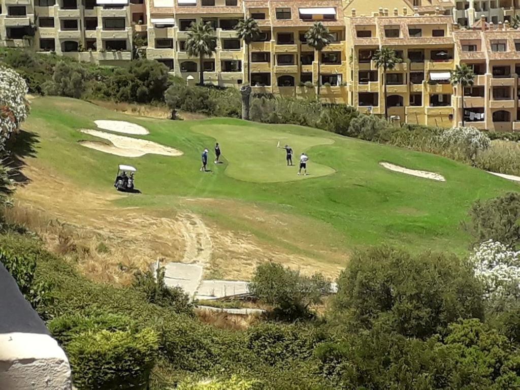 Duquesa Fairways, A Spacious Apartment With Fabulous Views And Facilities Манільва Екстер'єр фото